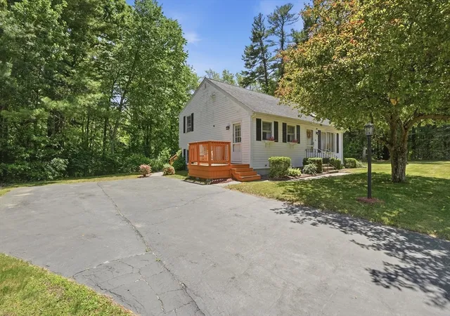Homes for sale in Taunton, MA | 49 George Dr, Taunton, MA 02780 | MLS# 73533505