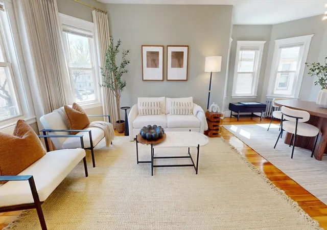 2nd image of 3943 Washington St, Boston, MA 02131 | MLS# 73567543