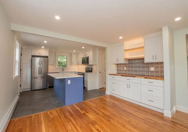 2nd image of 14 Web Rd, Georgetown, MA 01833 | MLS# 73538602