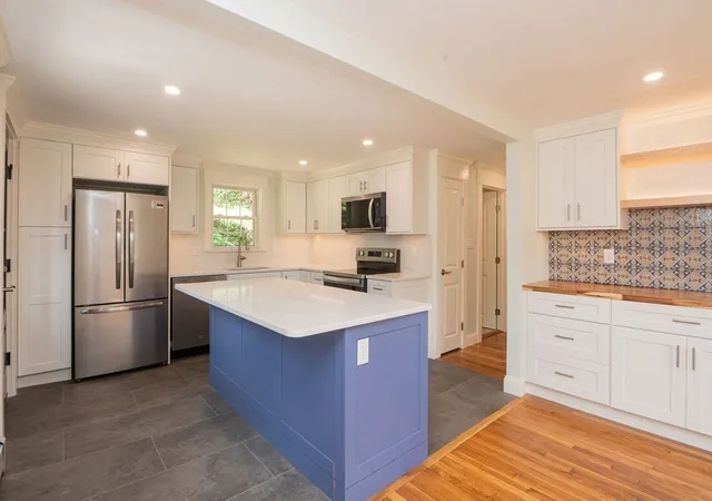 3rd image of 14 Web Rd, Georgetown, MA 01833 | MLS# 73538602