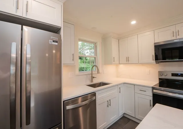 4th image of 14 Web Rd, Georgetown, MA 01833 | MLS# 73538602