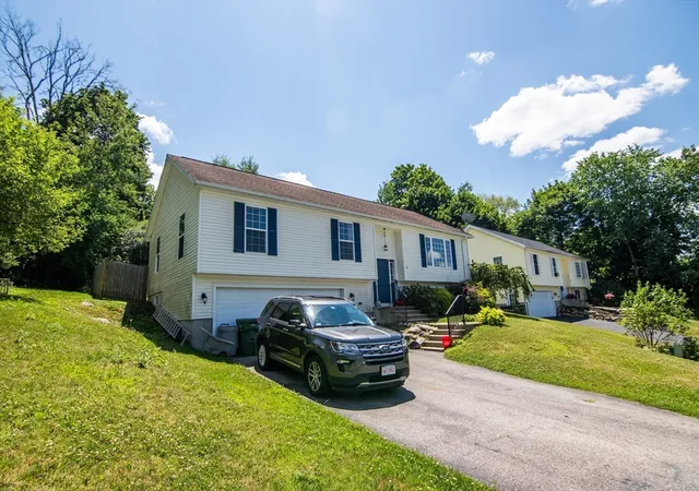 4th image of 8 Sullivan St, Spencer, MA 01562 | MLS# 73559939