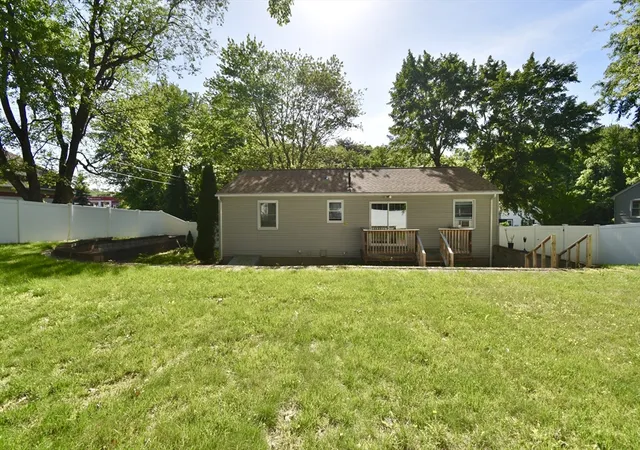 Homes for sale in East Longmeadow, MA | 3 Vineland Ave, East Longmeadow, MA 01028 | MLS# 73534806