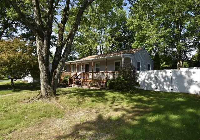 Homes for sale in East Longmeadow, MA | 3 Vineland Ave, East Longmeadow, MA 01028 | MLS# 73534806