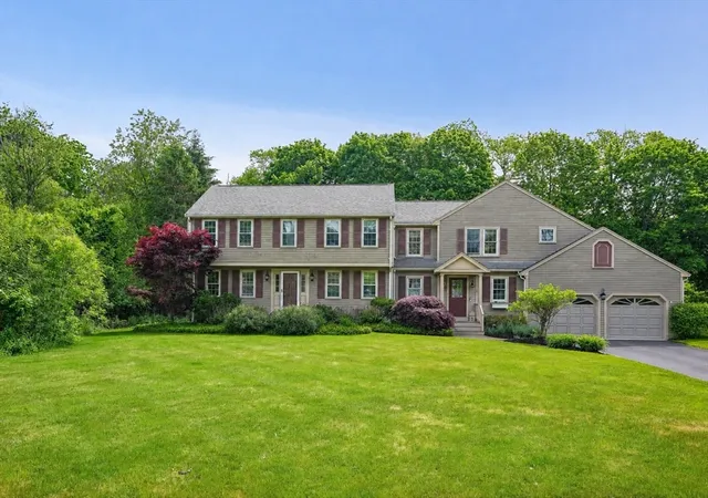 Homes for sale in Hingham, MA | 2 Berkley Cir, Hingham, MA 02043 | MLS# 73526120