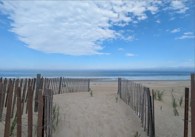 1st image of 498 No End Blvd #1, Salisbury, MA 01952 | MLS# 73556996