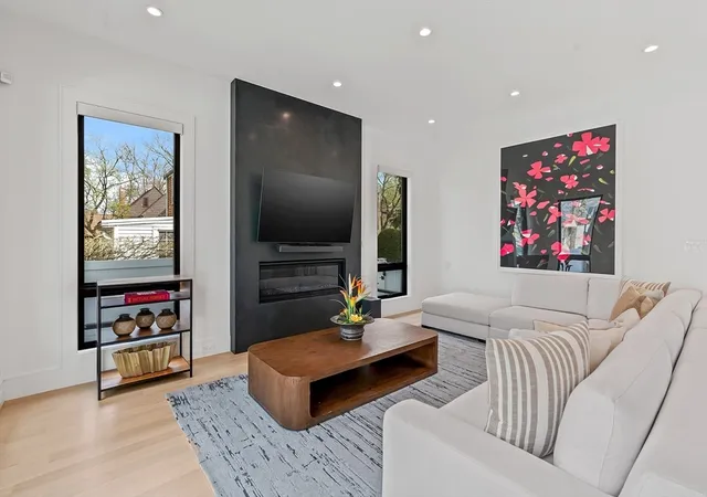 3rd image of 9 Whittlesley Road, Newton, MA 02459 | MLS# 73502341