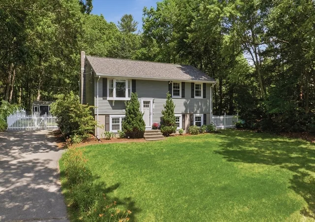 2nd image of 712 Berkley Street, Berkley, MA 02779 | MLS# 73544210