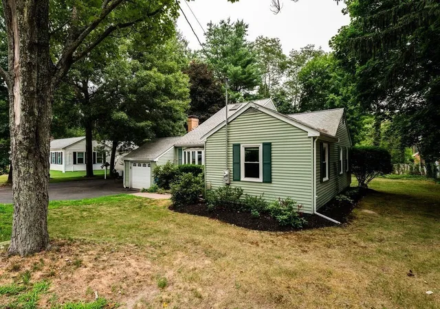 2nd image of 1083 Edgell Rd, Framingham, MA 01701 | MLS# 73554046