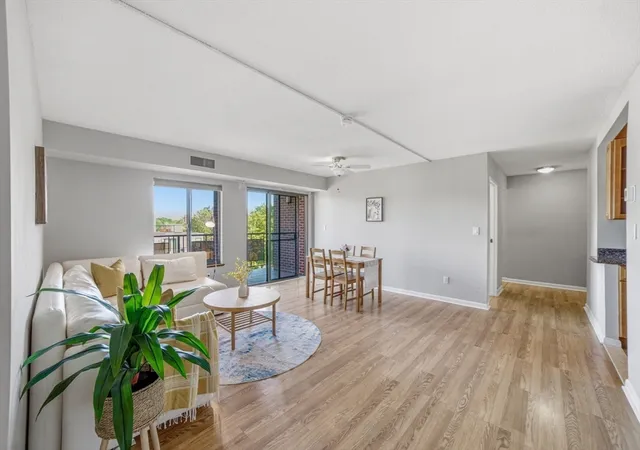 3rd image of 30 Stearns Road #505, Brookline, MA 02446 | MLS# 73554266