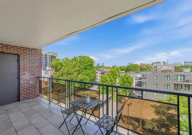 4th image of 30 Stearns Road #505, Brookline, MA 02446 | MLS# 73554266