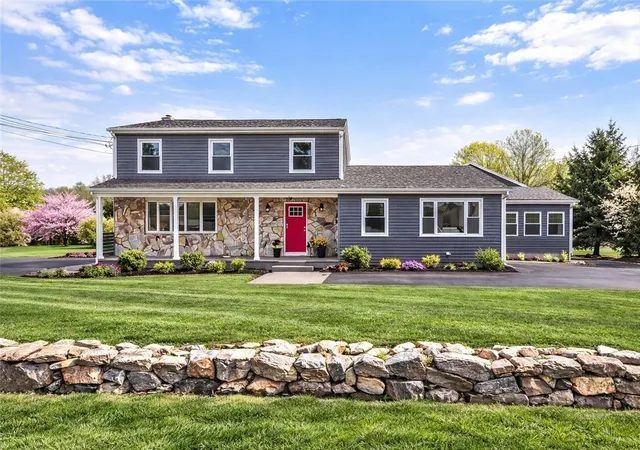 Photo 1 of Single family home for sale at 36 Kinnicutt Ave, Warren, RI 02885 | MLS# 73523372 | Listing updated on 2026-08-20