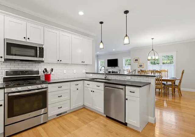 4th image of 23 Fox Hill Lane #23, Dracut, MA 01826 | MLS# 73536668
