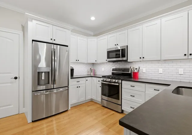 5th image of 23 Fox Hill Lane #23, Dracut, MA 01826 | MLS# 73536668