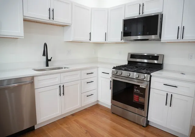 3rd image of 20 Rill, Boston, MA 02125 | MLS# 73567633