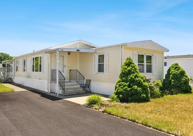 Homes for sale in Taunton, MA | 193 Tremont Street #105, Taunton, MA 02780 | MLS# 73538686