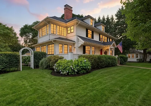 2nd image of 15 Winthrop Road, Lexington, MA 02421 | MLS# 73508929