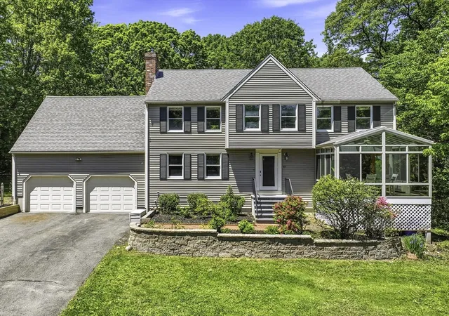 Photo 1 of Sale Pending at 40 Granite St, Hopkinton, MA 01748 | MLS# 73525516 | Listing updated on 2026-08-31