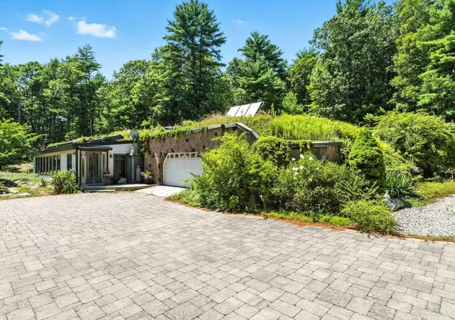 1st image of 182 County Rd, Plympton, MA 02367 | MLS# 73532084