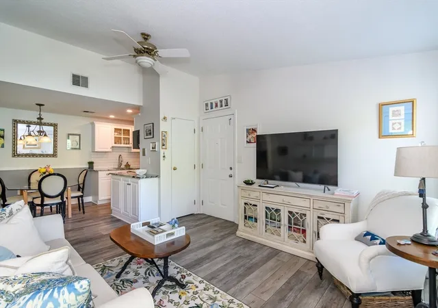 Homes for sale in Natick, MA | 36 Walden Dr #19, Natick, MA 01760 | MLS# 73530865