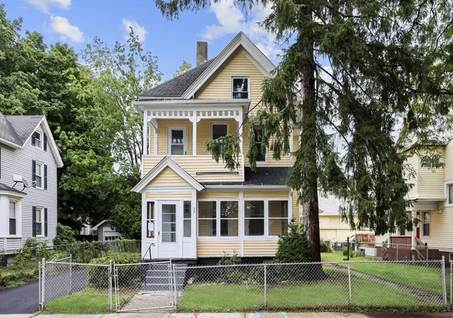2nd image of 29 Yale St, Springfield, MA 01109 | MLS# 73559978