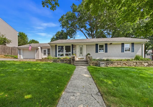 Photo 3 of Single family home for sale at 206 Lafayette St, Fall River, MA 02723 | MLS# 73561715 | Listing updated on 2026-10-02