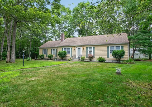 1st image of 5 Greenview Cir, Sandwich, MA 02563 | MLS# 73549366