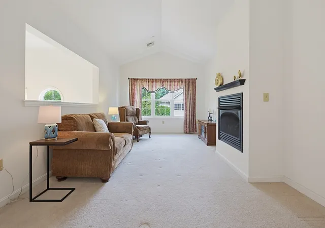 4th image of 631 East St #J204, Mansfield, MA 02048 | MLS# 73566521