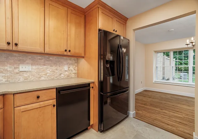 5th image of 212 Ridgefield Cir #212B, Clinton, MA 01510 | MLS# 73544203