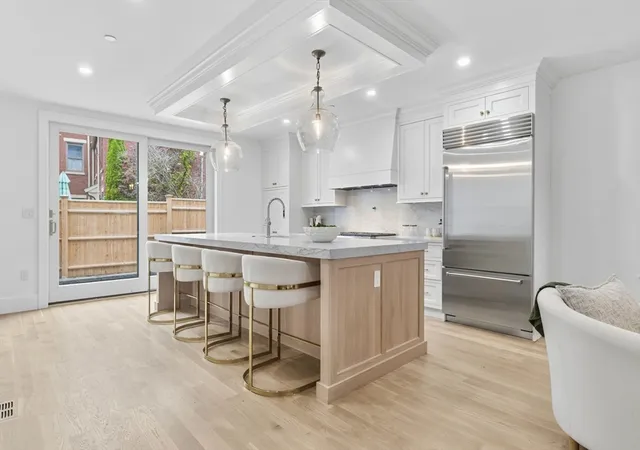 5th image of 14 Prospect St, Charlestown, MA 02129 | MLS# 73519421