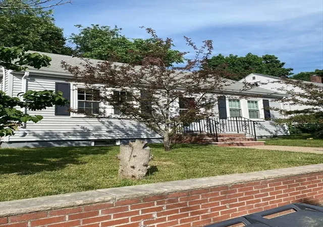 28th image of 41 Bronx Rd, West Roxbury, MA 02132 | MLS# 73532580