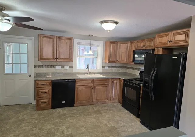 Photo 3 of Sale Pending at 135 Red Fox Dr, Feeding Hills, MA 01030 | MLS# 73541932 | Listing updated on 2026-08-26