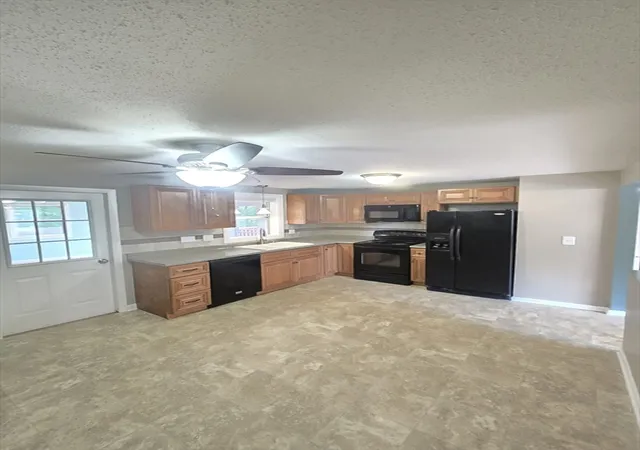 Photo 4 of Sale Pending at 135 Red Fox Dr, Feeding Hills, MA 01030 | MLS# 73541932 | Listing updated on 2026-08-26