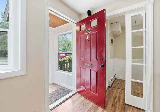 3rd image of 8 Sloane Dr, Framingham, MA 01701 | MLS# 73553884