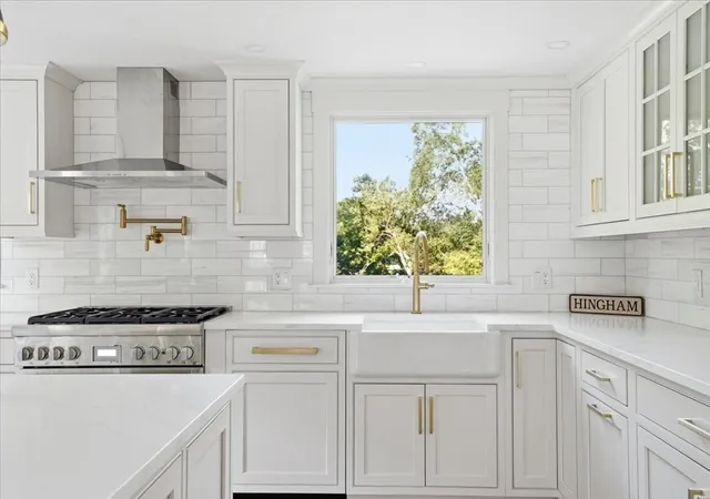 3rd image of 36 Smith Rd, Hingham, MA 02043 | MLS# 73551434