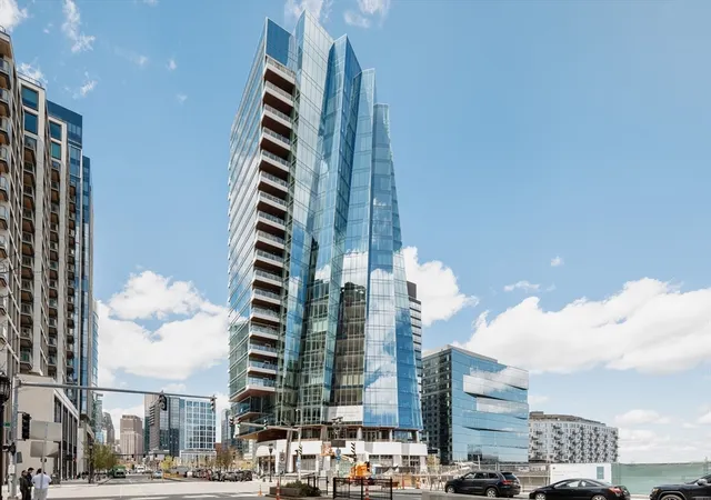 Homes for sale in Boston, MA | 150 Seaport Blvd #8A, Boston, MA 02210 | MLS# 73501807