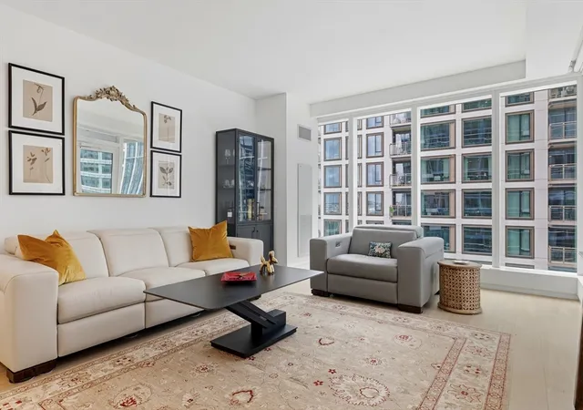 Homes for sale in Boston, MA | 150 Seaport Blvd #8A, Boston, MA 02210 | MLS# 73501807