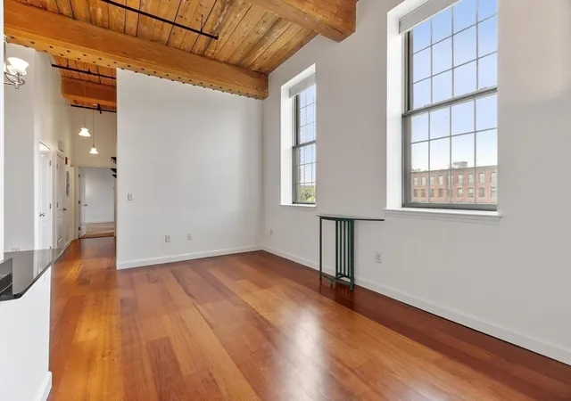 2nd image of 52 Lawrence Dr #515, Lowell, MA 01854 | MLS# 73553489
