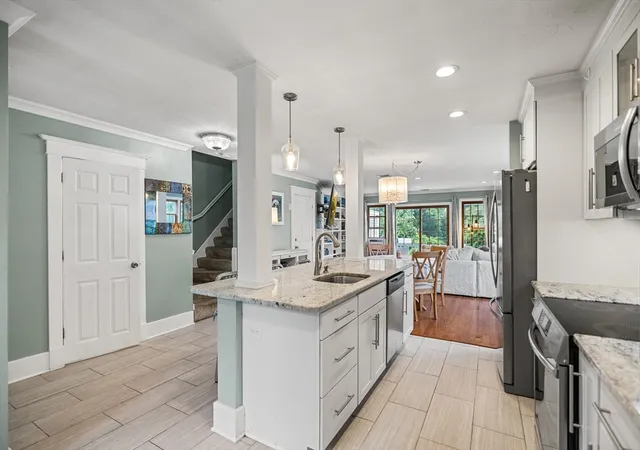 Homes for sale in Taunton, MA | 45 Cliff Dr #B, Taunton, MA 02780 | MLS# 73541578