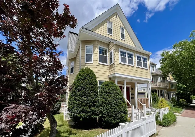 1st image of 293 Huron Avenue #2, Cambridge, MA 02138 | MLS# 73537823