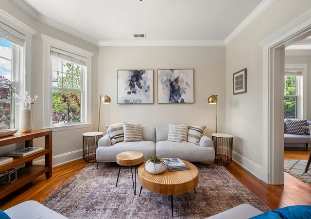 3rd image of 293 Huron Ave, Cambridge, MA 02138