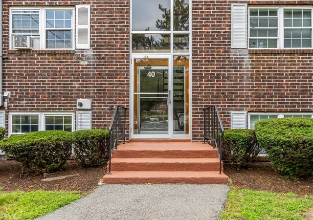 Photo 3 of Sale Pending at 40 Edgelawn Ave #3, North Andover, MA 01845 | MLS# 73568074 | Listing updated on 2026-09-23