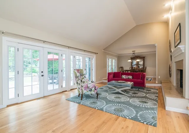 Homes for sale in Longmeadow, MA | 42 Elizabeth Cir, Longmeadow, MA 01106 | MLS# 73542254