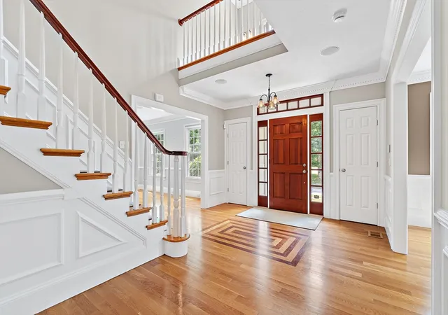 Homes for sale in Holliston, MA | 16 Kingsbury Dr, Holliston, MA 01746 | MLS# 73538100
