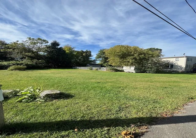 4th image of 15 Hiram St, Acushnet, MA 02743 | MLS# 73514366