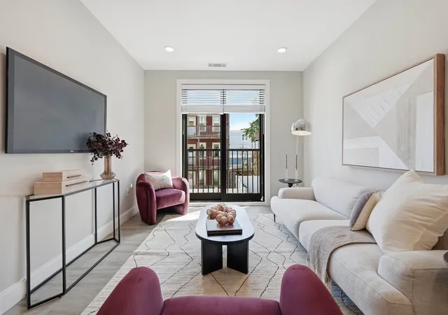2nd image of 656 Saratoga #203, East Boston, MA 02128 | MLS# 73562514