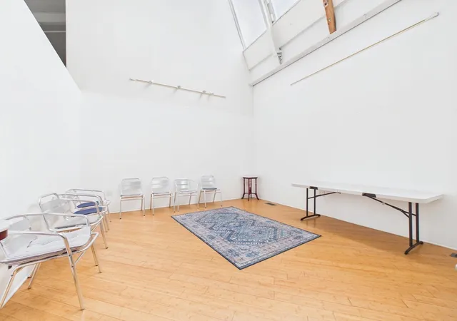 2nd image of 123 Sawyer St, New Bedford, MA 02746
