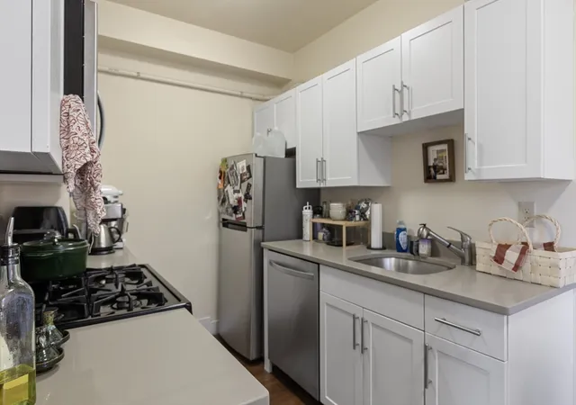 Listing Photo 5 - Condo for sale in building located at 1401 Beacon St, Brookline, MA 02446