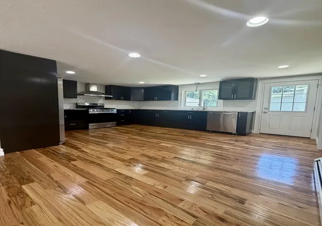 Photo 4 of Single family home for sale at 5 Rock St, Westport, MA 02790 | MLS# 73565178 | Listing updated on 2026-10-29