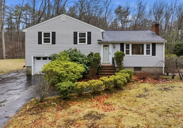Homes for sale in Canton, MA | 8 Ledgewood Dr, Canton, MA 02021 | MLS# 73497636